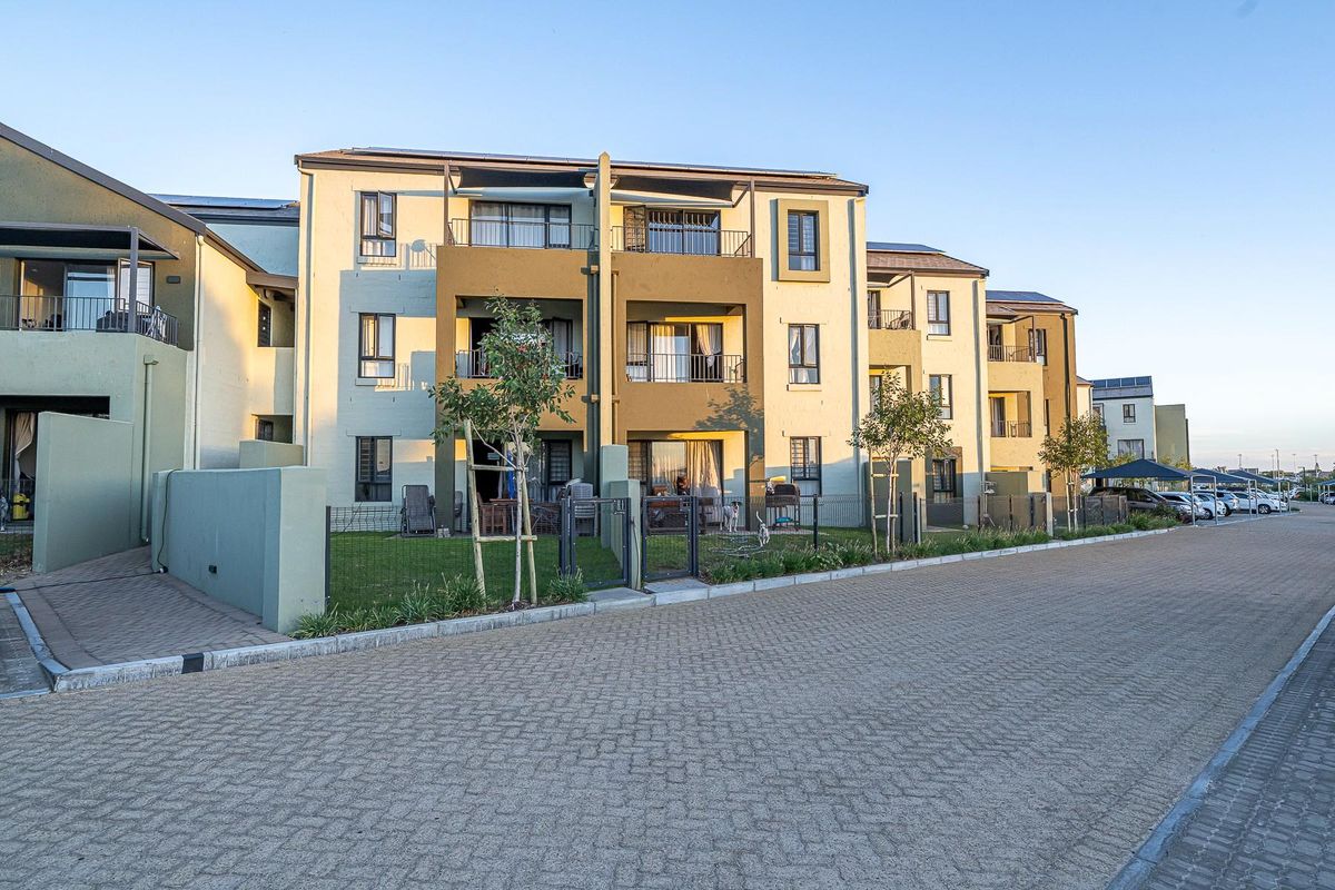 Modern 2-Bedroom Apartment for Sale in Kleijne Wingerd - Kuils River - Photo 3