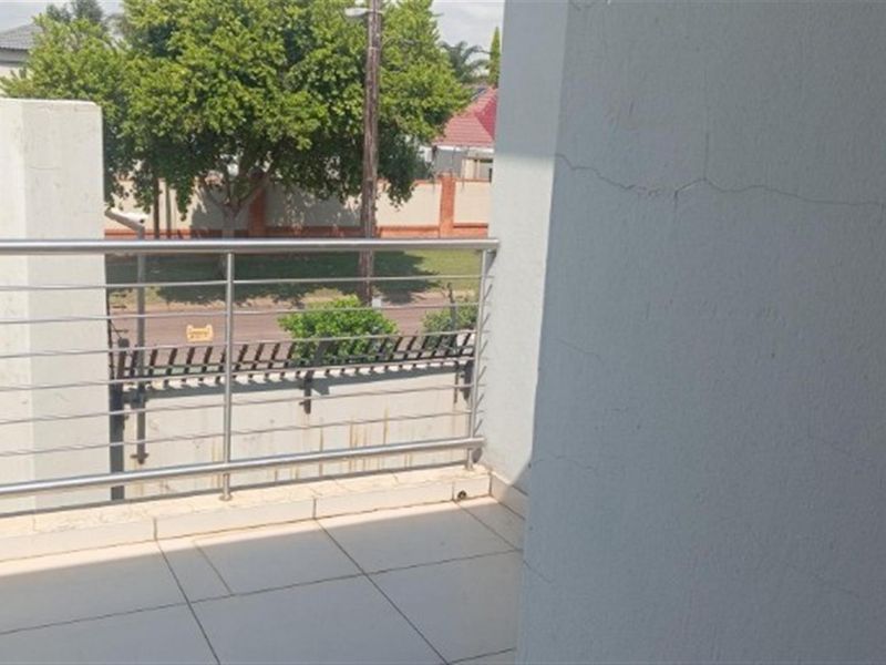 Charming Three Bedroom house in Celtisdal - Photo 6