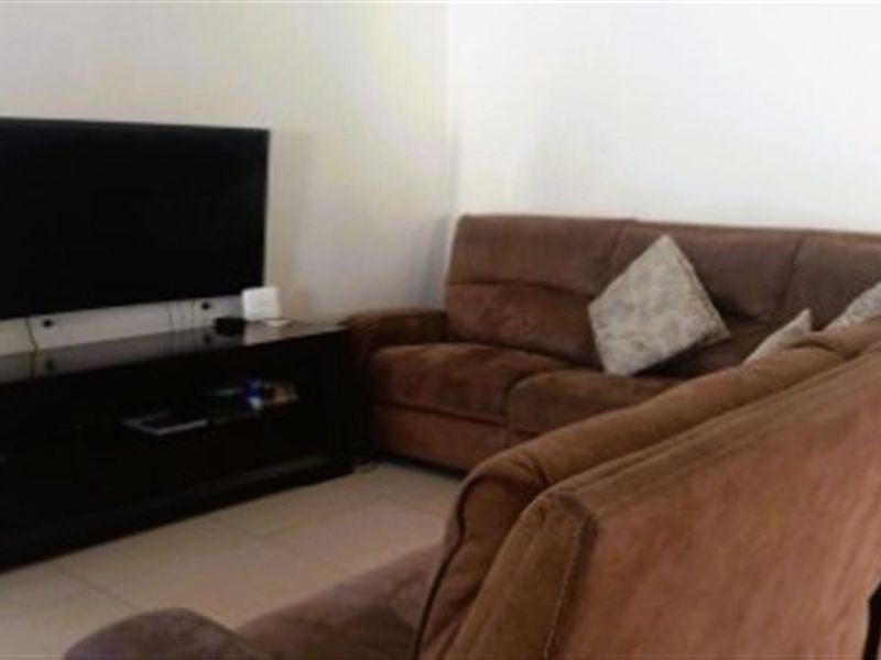 Charming Three Bedroom house in Celtisdal - Photo 7