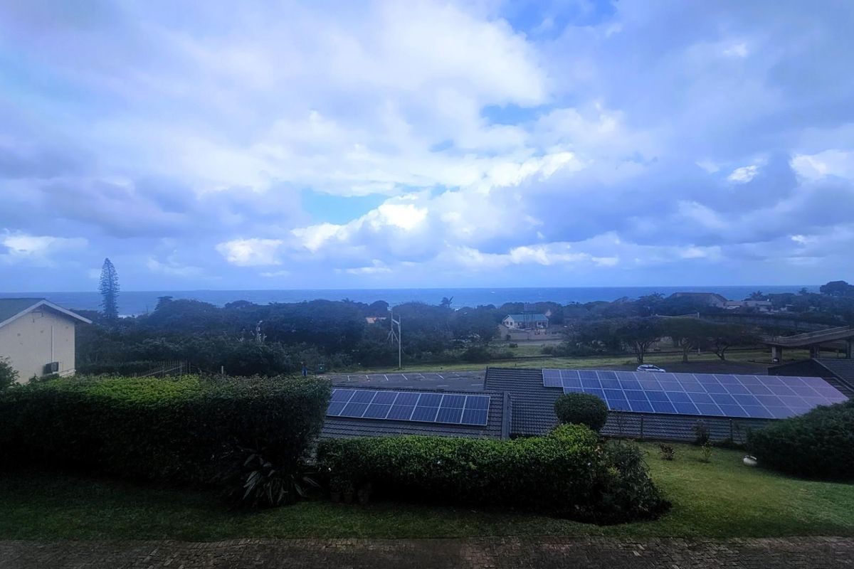 Coastal Comfort and Easy Living in Peaceful Umtentweni Complex - Photo 2