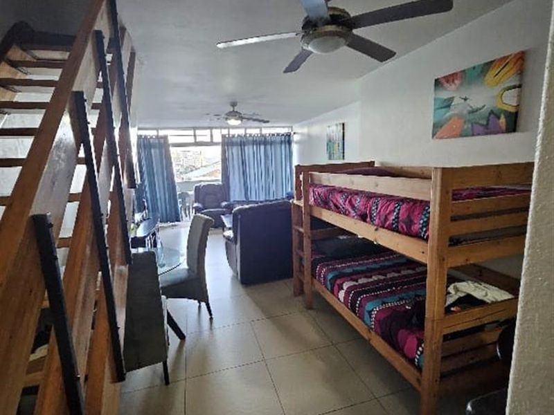 Townhouse For Sale in Margate, KwaZulu Natal - Photo 3