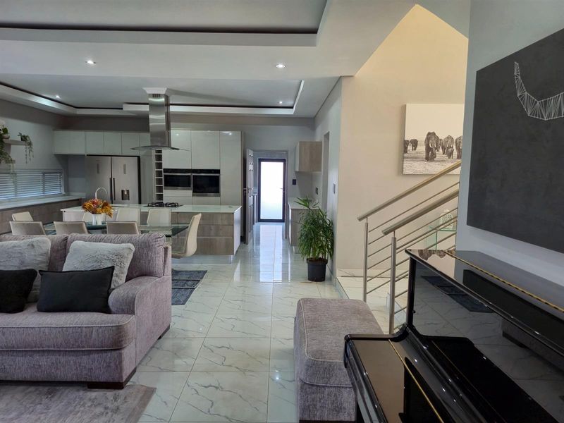 Luxury Living at Its Finest | Elegant Home to Rent in Six Fountains - Photo 7