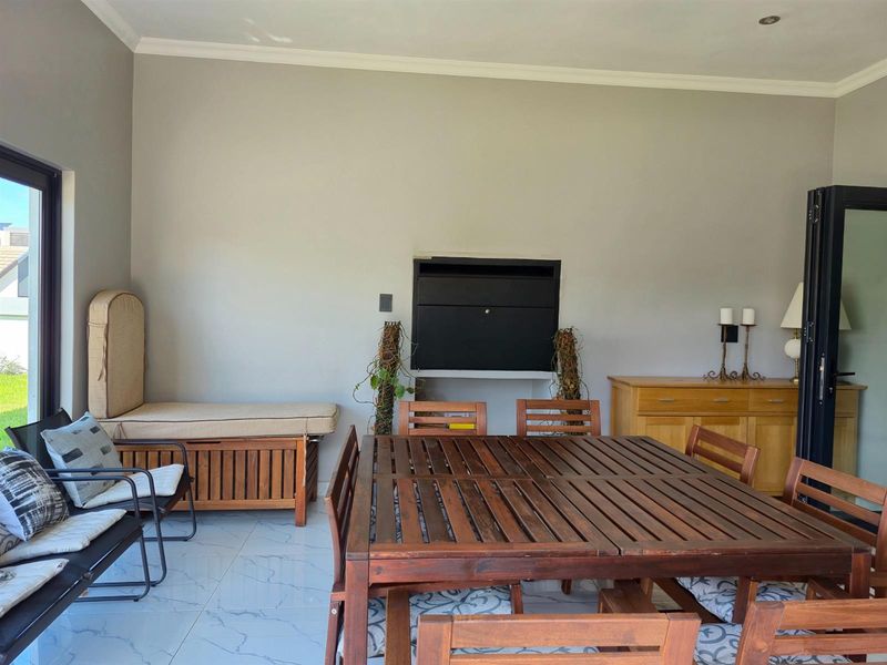 Luxury Living at Its Finest | Elegant Home to Rent in Six Fountains - Photo 8