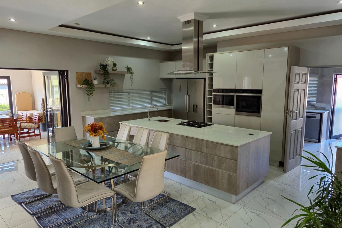 Luxury Living at Its Finest | Elegant Home to Rent in Six Fountains - Photo 4