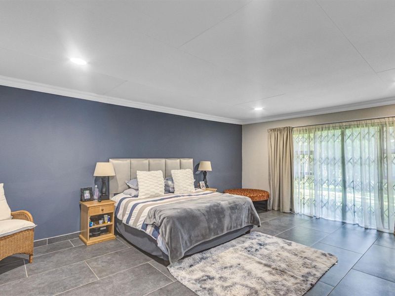 Small Holding For Sale in Ruimsig, Roodepoort - Photo 9