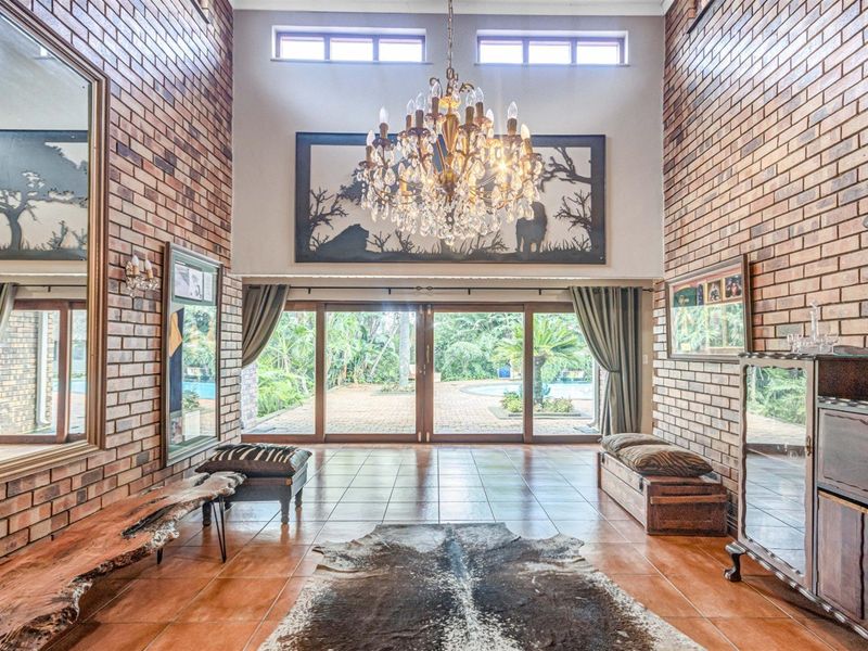 Small Holding For Sale in Ruimsig, Roodepoort - Photo 2