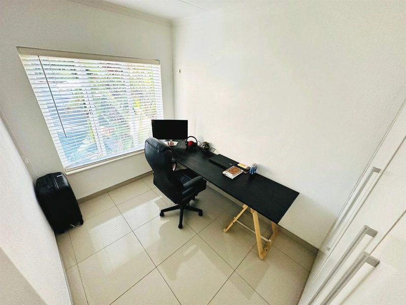 Modern, Secure, Peaceful Apartment in a Convenient Location - Photo 8