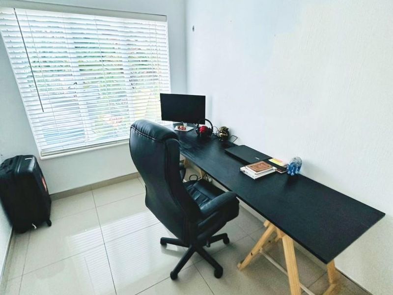 Modern, Secure, Peaceful Apartment in a Convenient Location - Photo 9