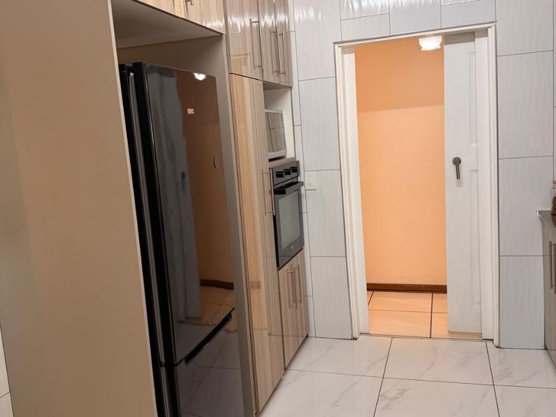 Townhouse For Sale in Vryheid, KwaZulu Natal - Photo 4