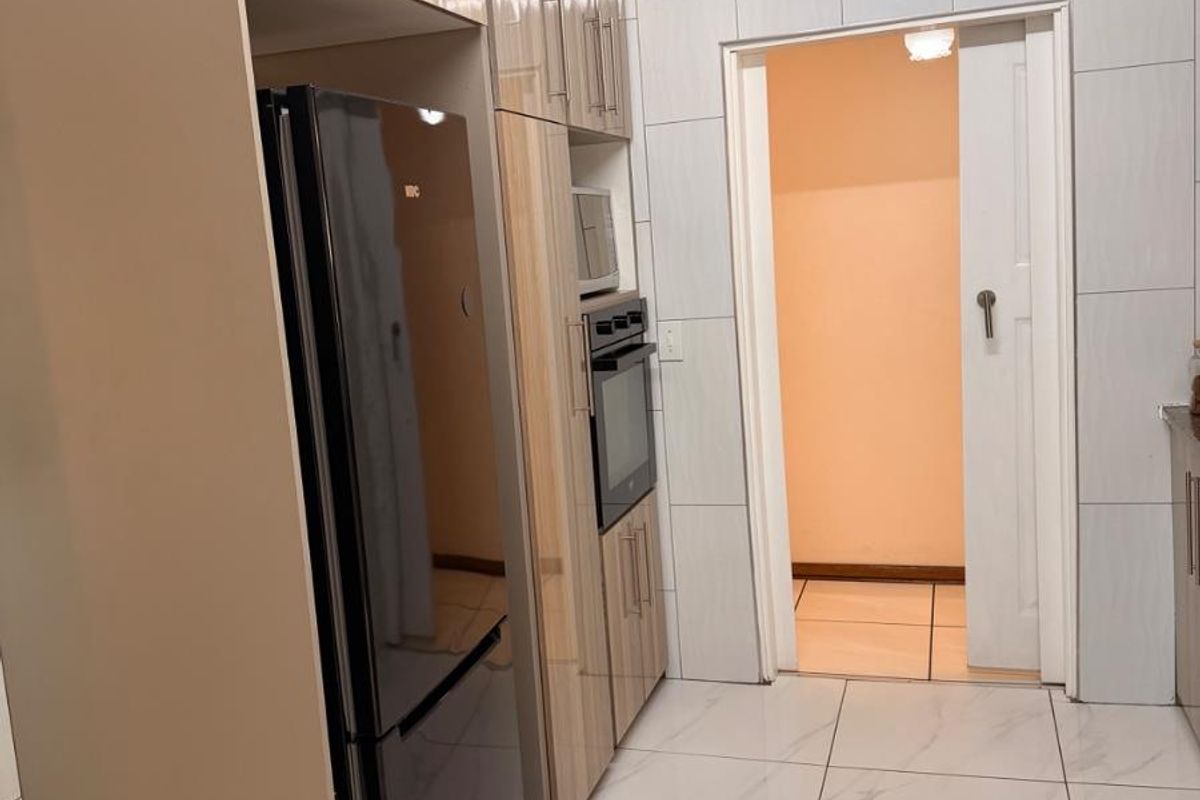 Townhouse For Sale in Vryheid, KwaZulu Natal - Photo 4