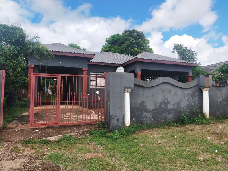 House For Sale in Shayandima - Photo 2