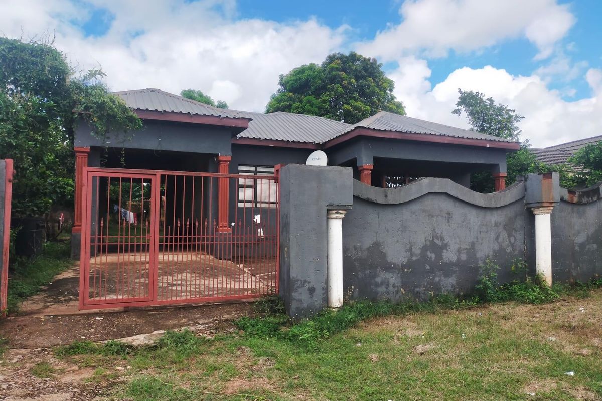 House For Sale in Shayandima - Photo 2