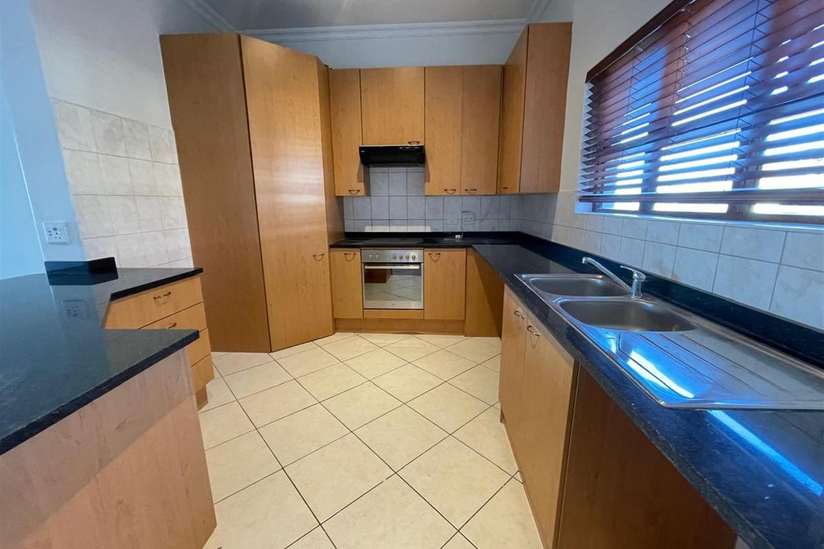 Apartment To Rent in Bryanston, Sandton - Photo 3