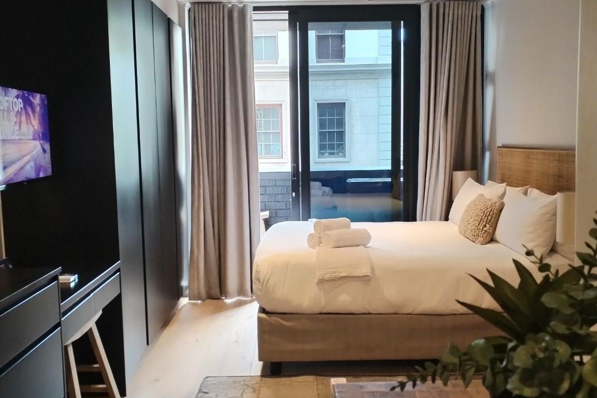 Move-In Ready Studio Furniture Included VAT-Based Sale (No Transfer Duty) - Photo 4