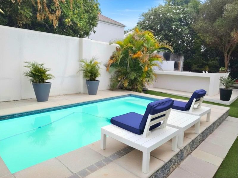 Gorgeous House Near All Paarl's Top Schools! - Photo 2
