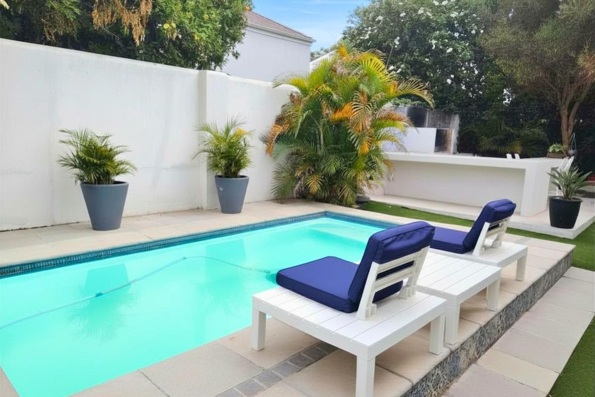 Gorgeous House Near All Paarl's Top Schools! - Photo 2