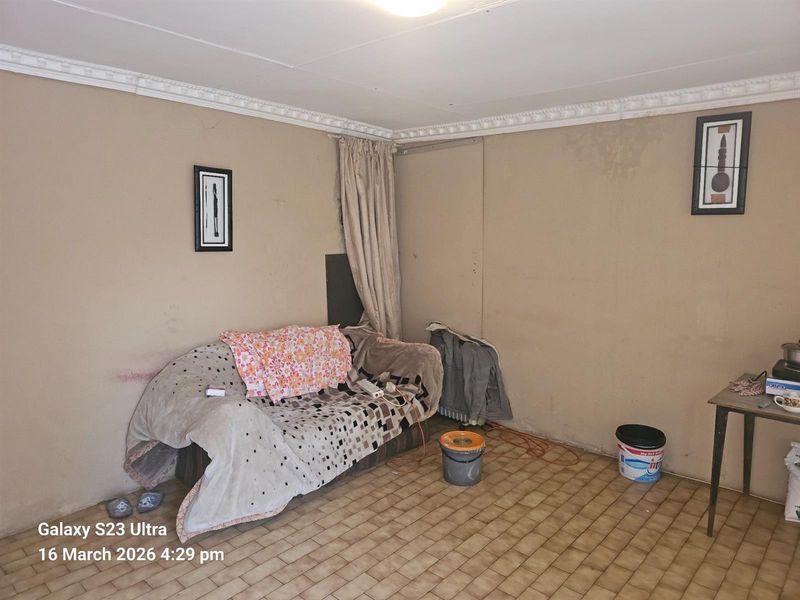 House To Rent in Crown Gardens, Johannesburg - Photo 7