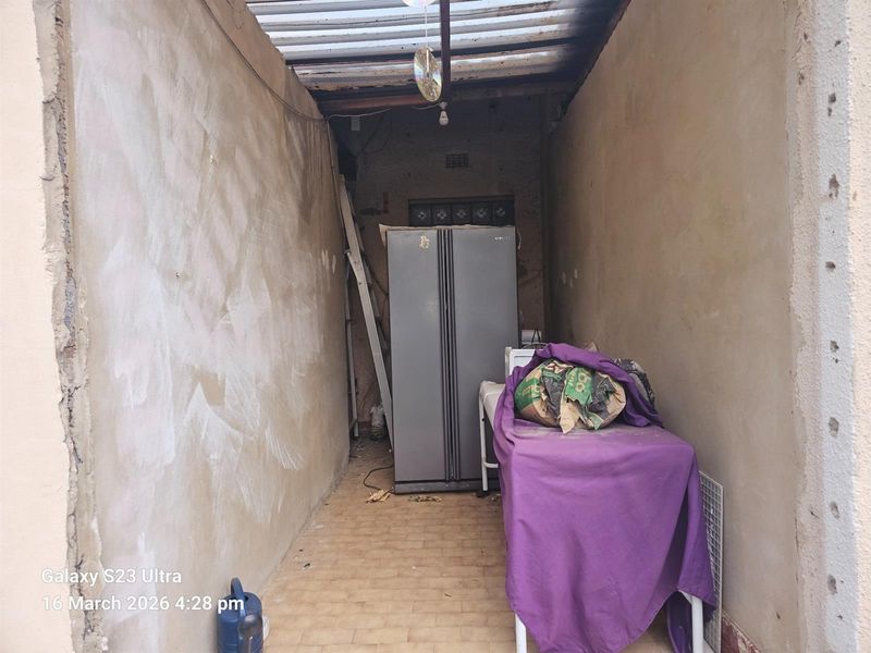 House To Rent in Crown Gardens, Johannesburg - Photo 6