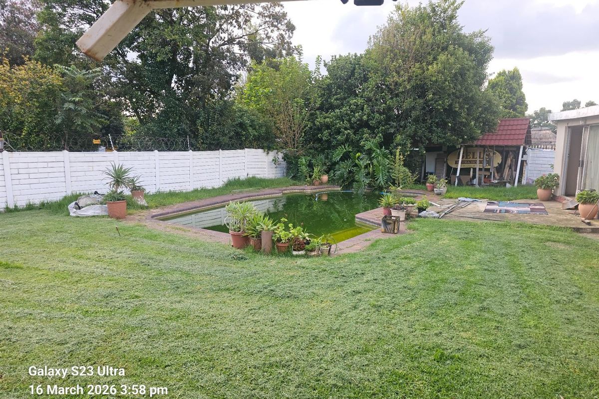 House To Rent in Crown Gardens, Johannesburg - Photo 2