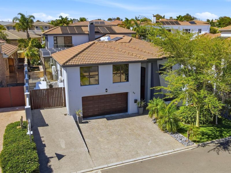 5-Bedroom Luxury Living in a Premier Security Estate - Photo 2