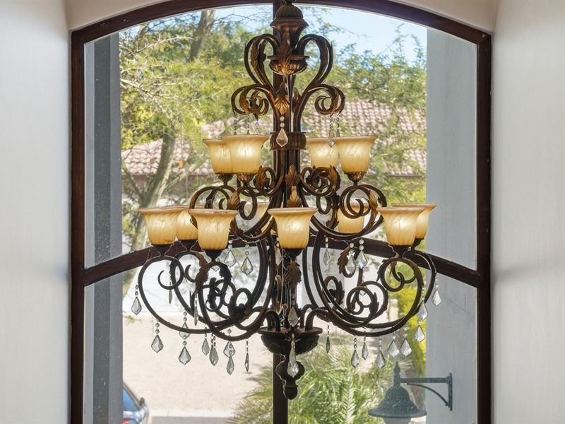 5-Bedroom Luxury Living in a Premier Security Estate - Photo 6