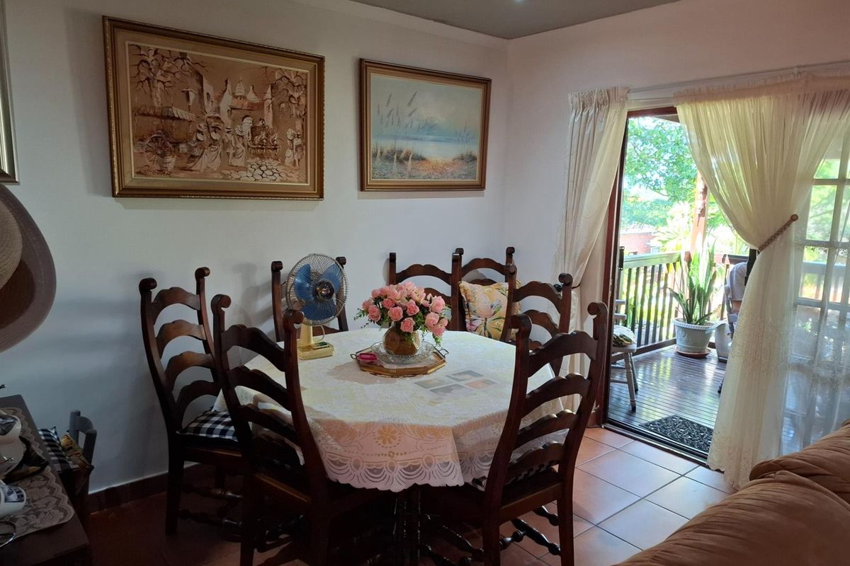 Townhouse For Sale in Margate, KwaZulu Natal - Photo 5