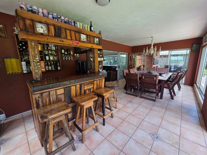 5 Bedroom home with Solar in Prime Location - Photo 6