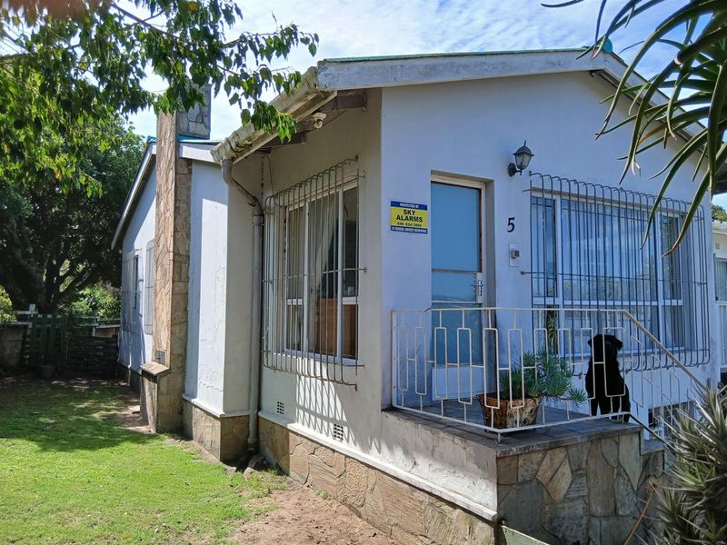 R1 550 000 4 Bedroom House for sale in East bank - Photo 2