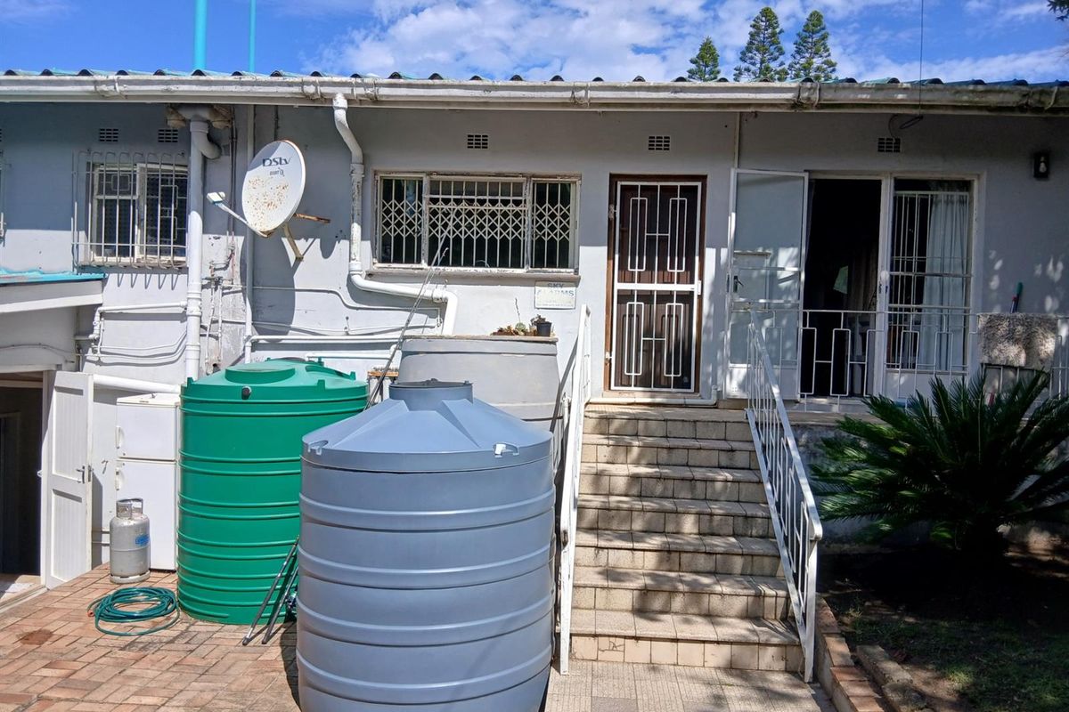 R1 550 000 4 Bedroom House for sale in East bank - Photo 5