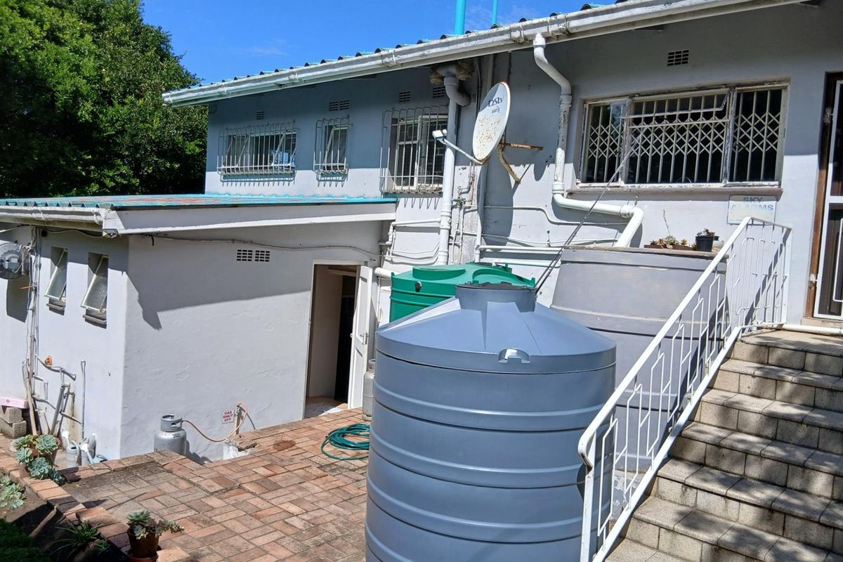 R1 550 000 4 Bedroom House for sale in East bank - Photo 4