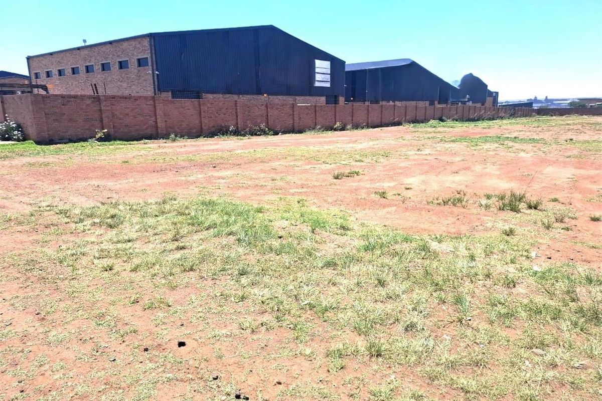 Commercial Property To Let in SAE Business Park, Middelburg - Photo 4