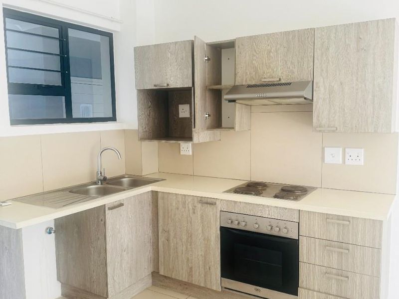 1 Bedroom,1 bath GROUND floor for rent in Carlswald - Photo 2