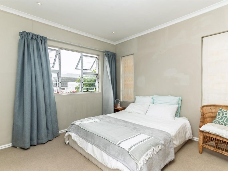 Mountain Views, Garden Space and Easy Secure Living - Photo 9