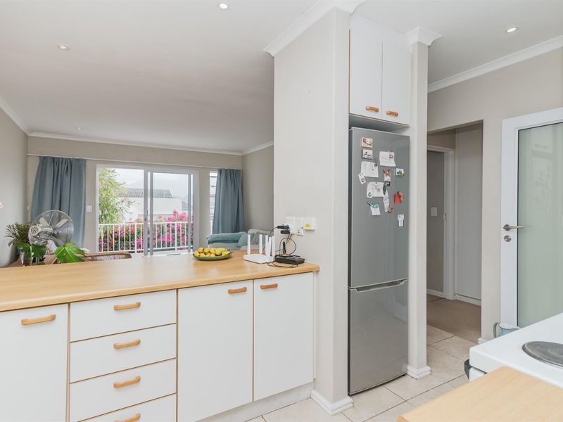 Mountain Views, Garden Space and Easy Secure Living - Photo 8