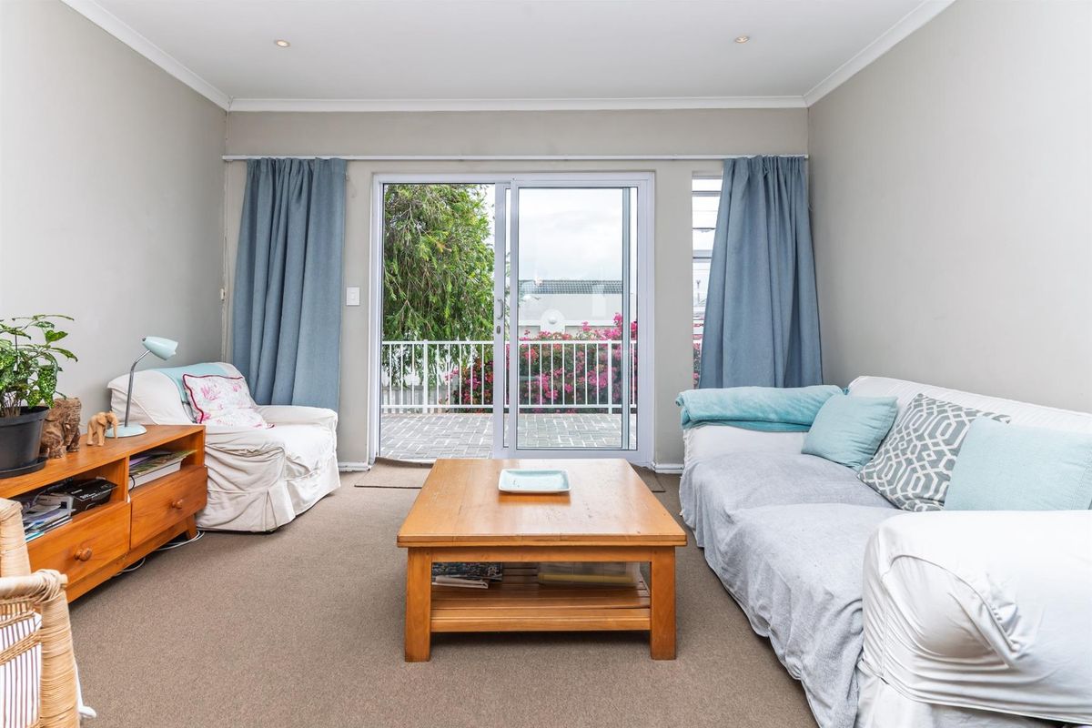 Mountain Views, Garden Space and Easy Secure Living - Photo 5