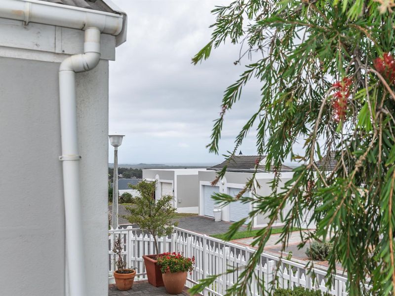 Mountain Views, Garden Space and Easy Secure Living - Photo 3