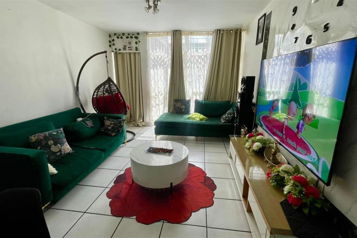 1.5 Bedroom For Sale in Windsor West - Photo 4