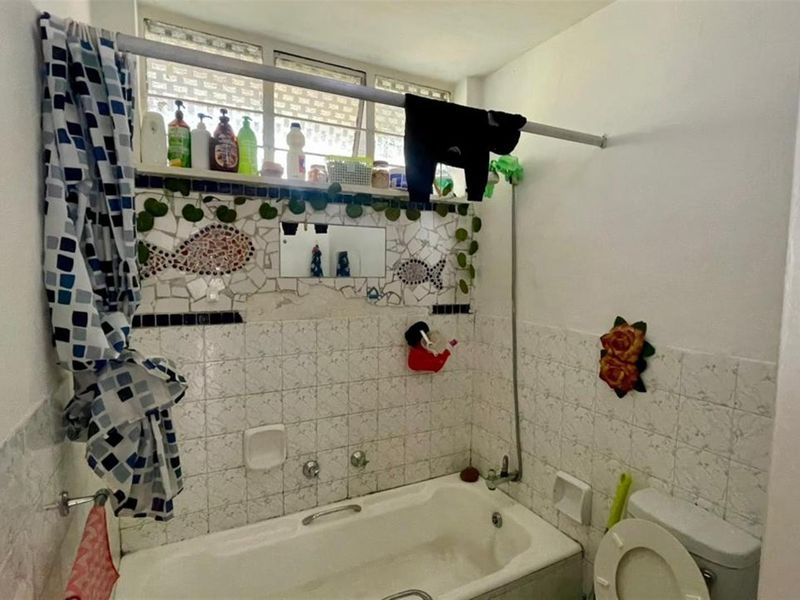 1.5 Bedroom For Sale in Windsor West - Photo 10