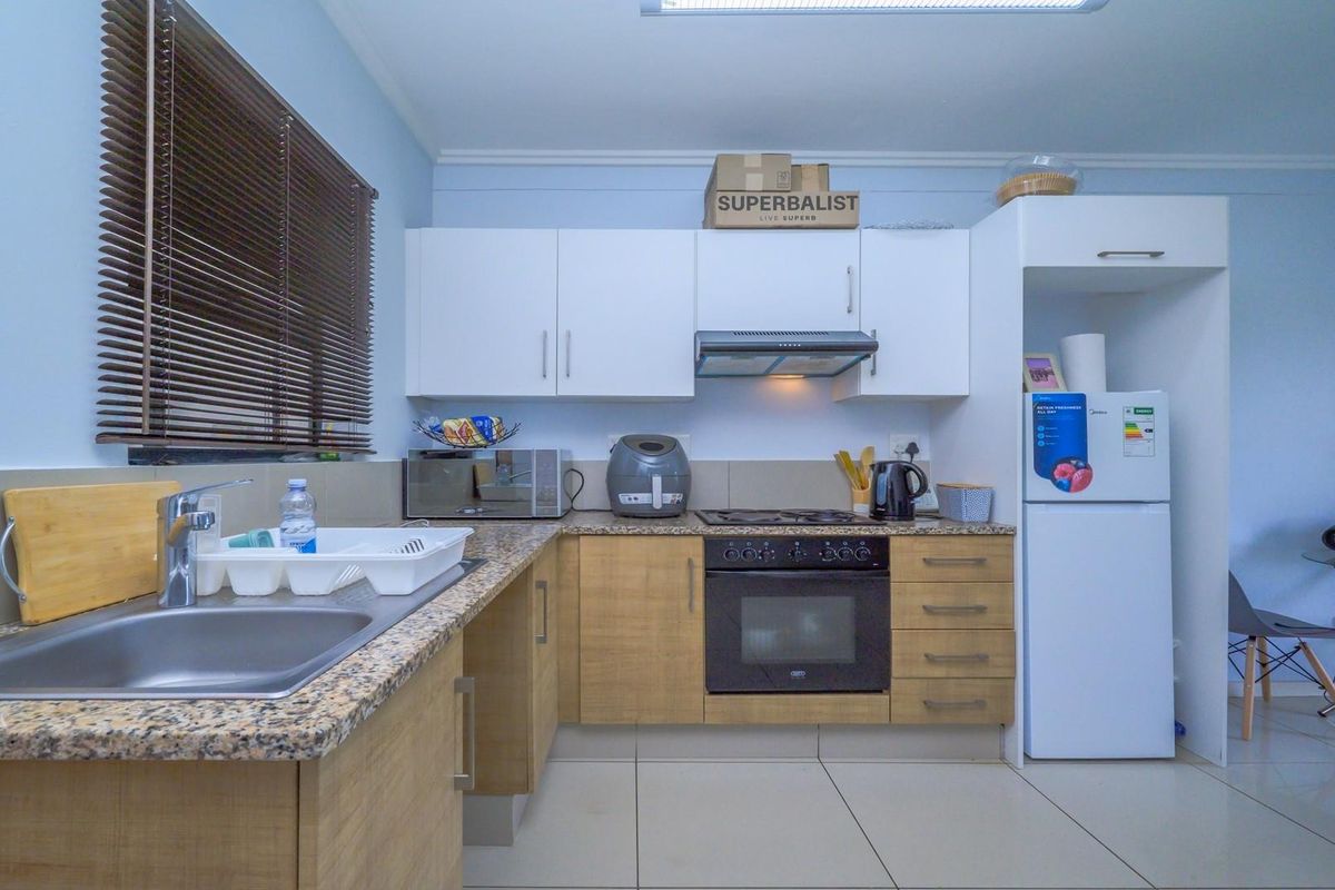 Apartment For Sale in Durban, KwaZulu Natal - Photo 3