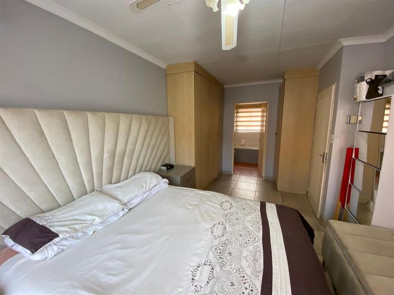 2 Bedroom 2 Bathroom Townhouse - Photo 5