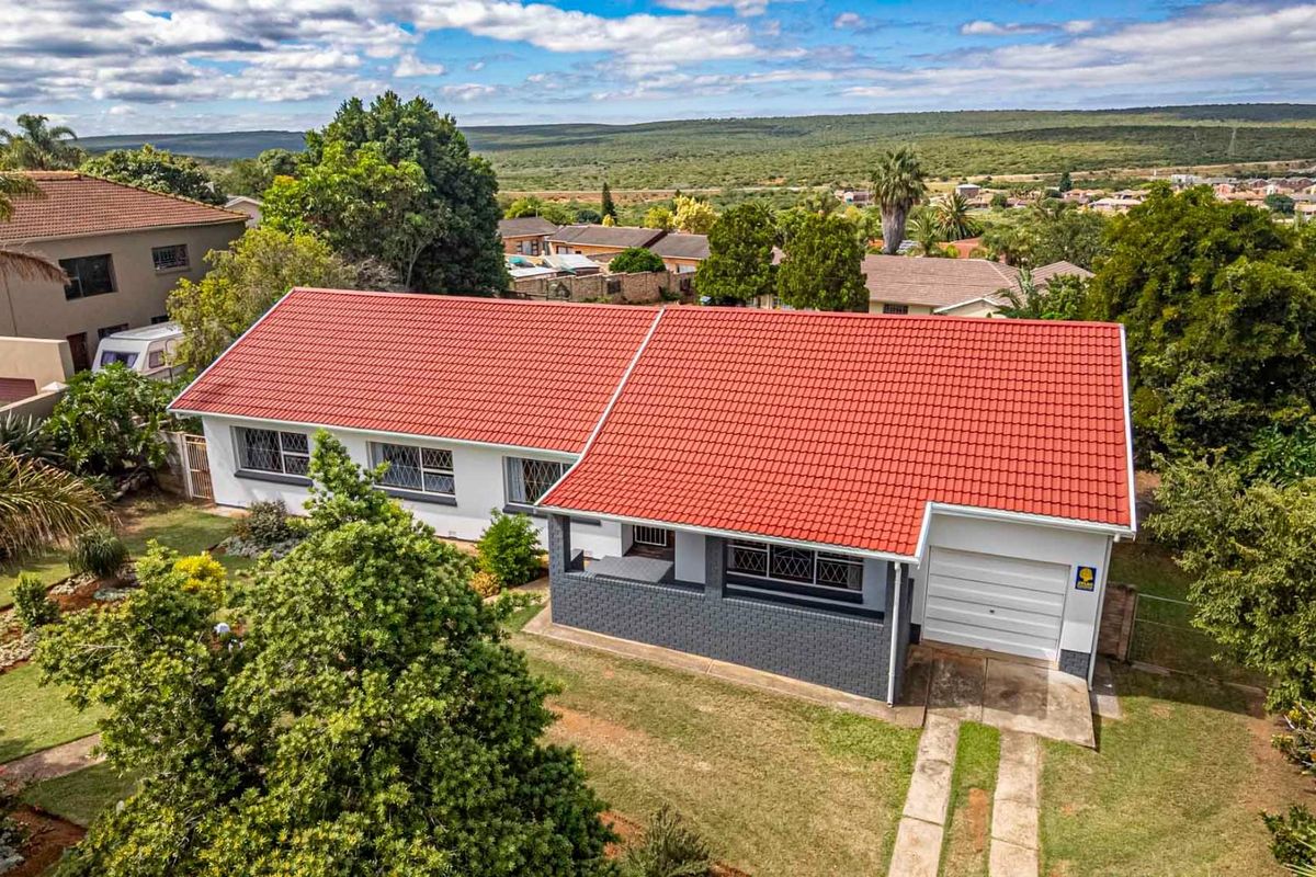 Priced to Sell! Spacious Family Home with Modern Kitchen | Listed by Danté Koen, eXp Realty - Photo 3