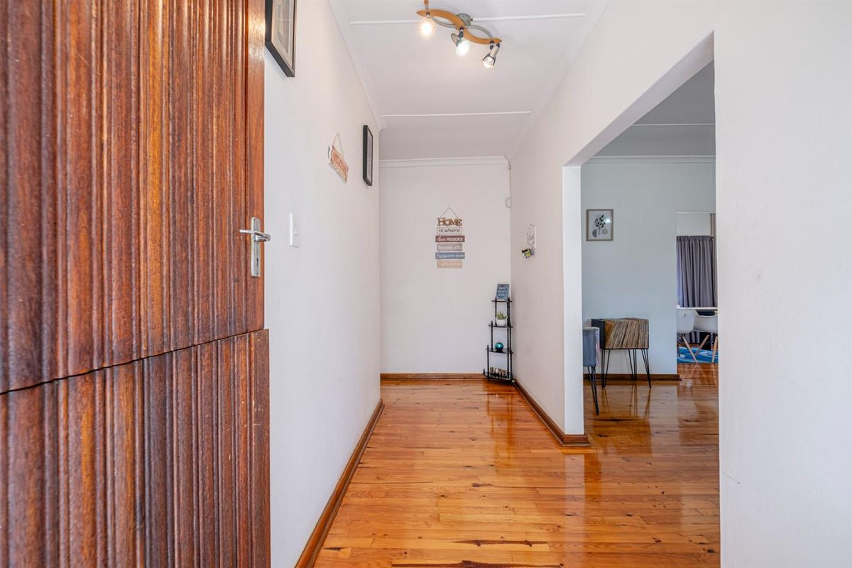 Priced to Sell! Spacious Family Home with Modern Kitchen | Listed by Danté Koen, eXp Realty - Photo 4