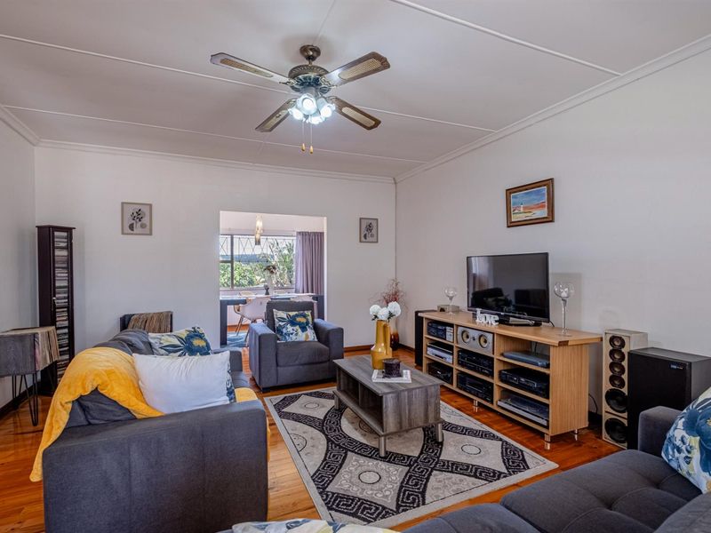 Priced to Sell! Spacious Family Home with Modern Kitchen | Listed by Danté Koen, eXp Realty - Photo 8