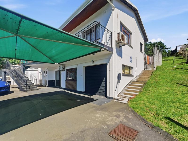 6-bedroom two level house for sale in Kenville, Durban, KwaZulu-Natal - Photo 2