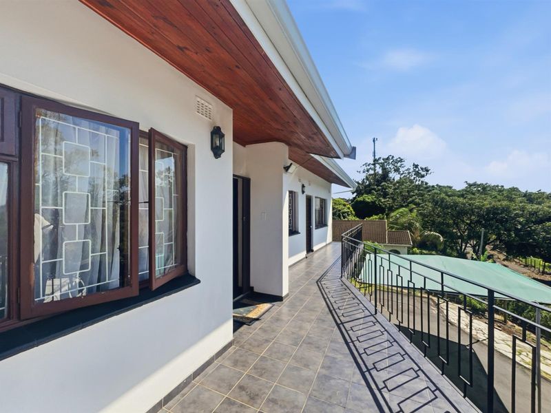6-bedroom two level house for sale in Kenville, Durban, KwaZulu-Natal - Photo 6