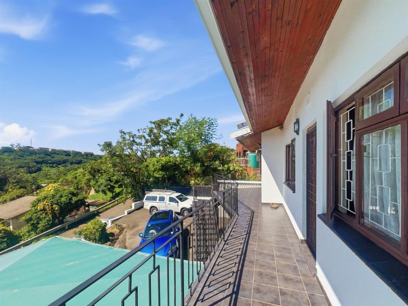 6-bedroom two level house for sale in Kenville, Durban, KwaZulu-Natal - Photo 5