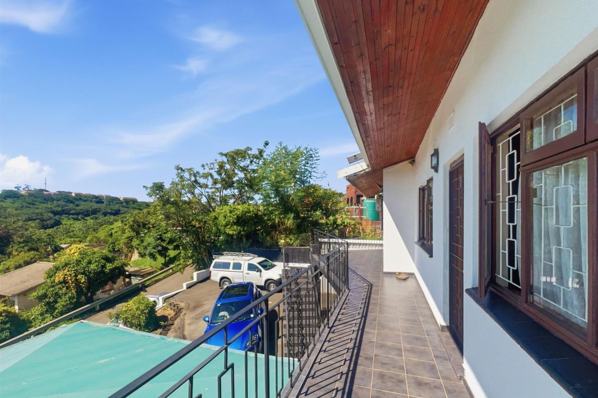 6-bedroom two level house for sale in Kenville, Durban, KwaZulu-Natal - Photo 5