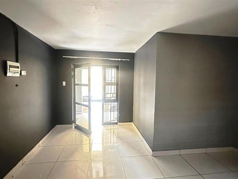 2 Bedroom Cottage To Rent in Kensington (Kitchener Ave), Johannesburg - Photo 6