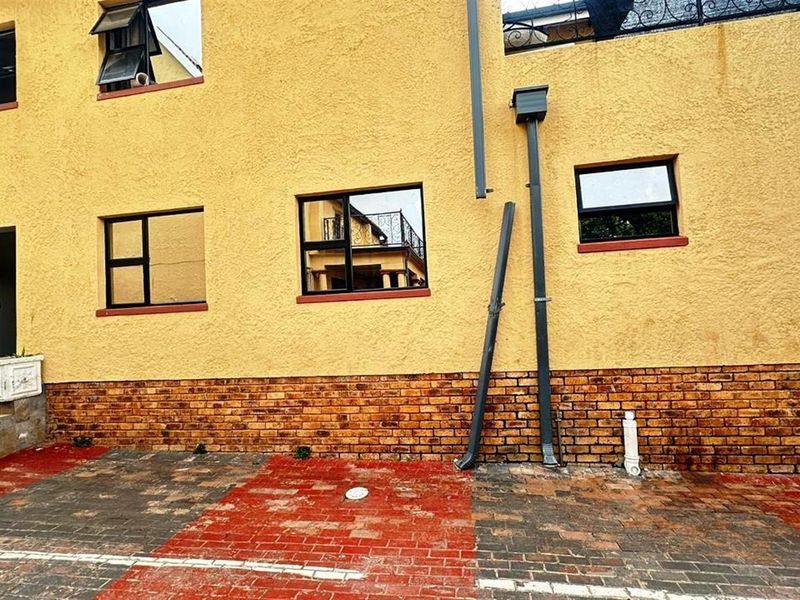 2 Bedroom Cottage To Rent in Kensington (Kitchener Ave), Johannesburg - Photo 2