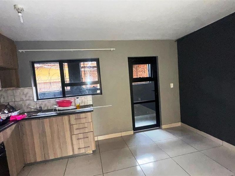 2 Bedroom Cottage To Rent in Kensington (Kitchener Ave), Johannesburg - Photo 4